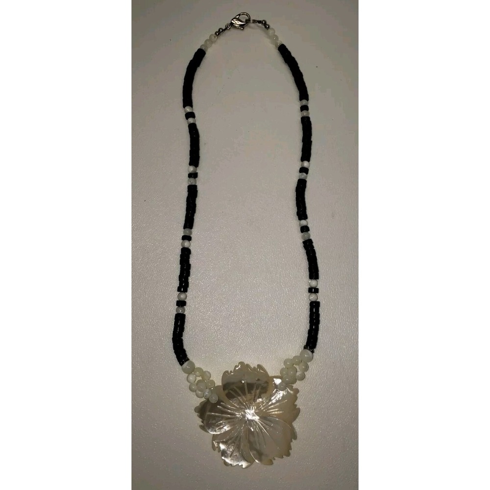 SJ Carved Mother of Pearl Beaded Hibiscus Flower Showpiece Necklace. Approx 18"